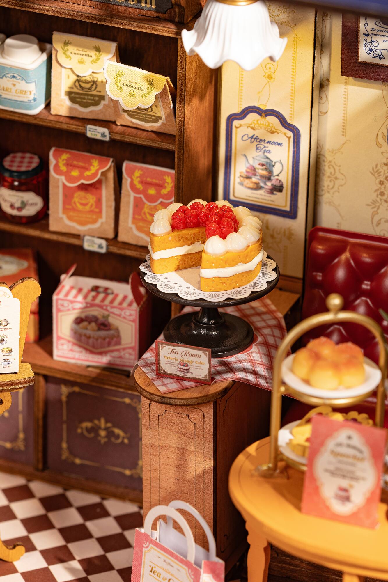 Rolife® Leisure Time Tea Room DIY Miniature House Kit